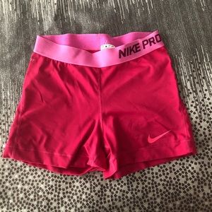 WOMEN NIKE PROS PINK SIZE MEDIUM